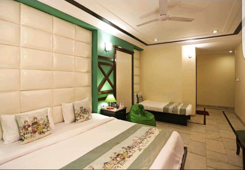 Hotel Unistar New Delhi Exterior foto