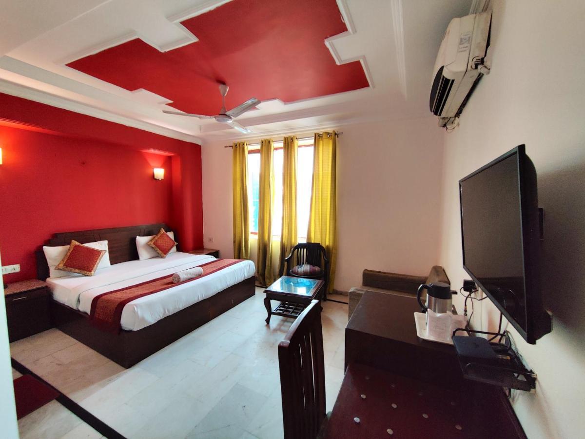 Hotel Unistar New Delhi Exterior foto