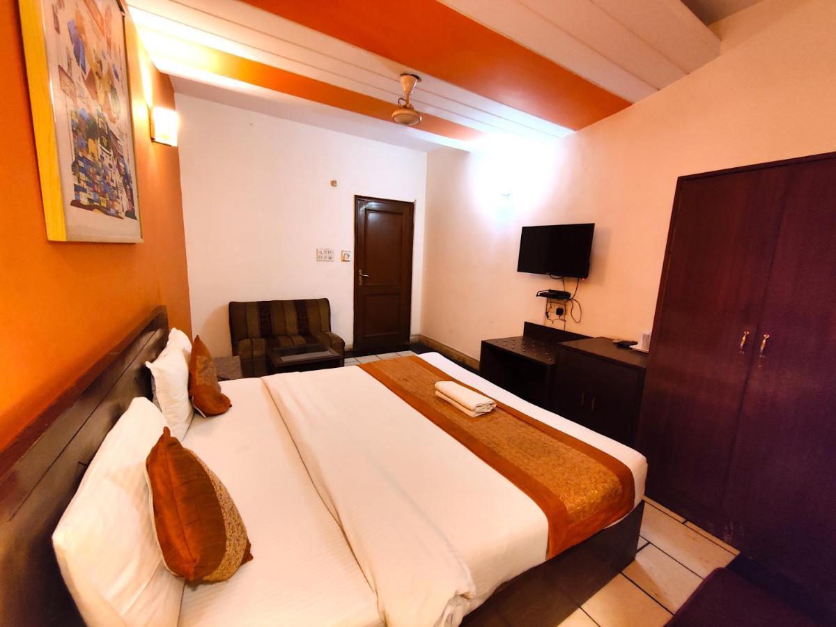 Hotel Unistar New Delhi Exterior foto