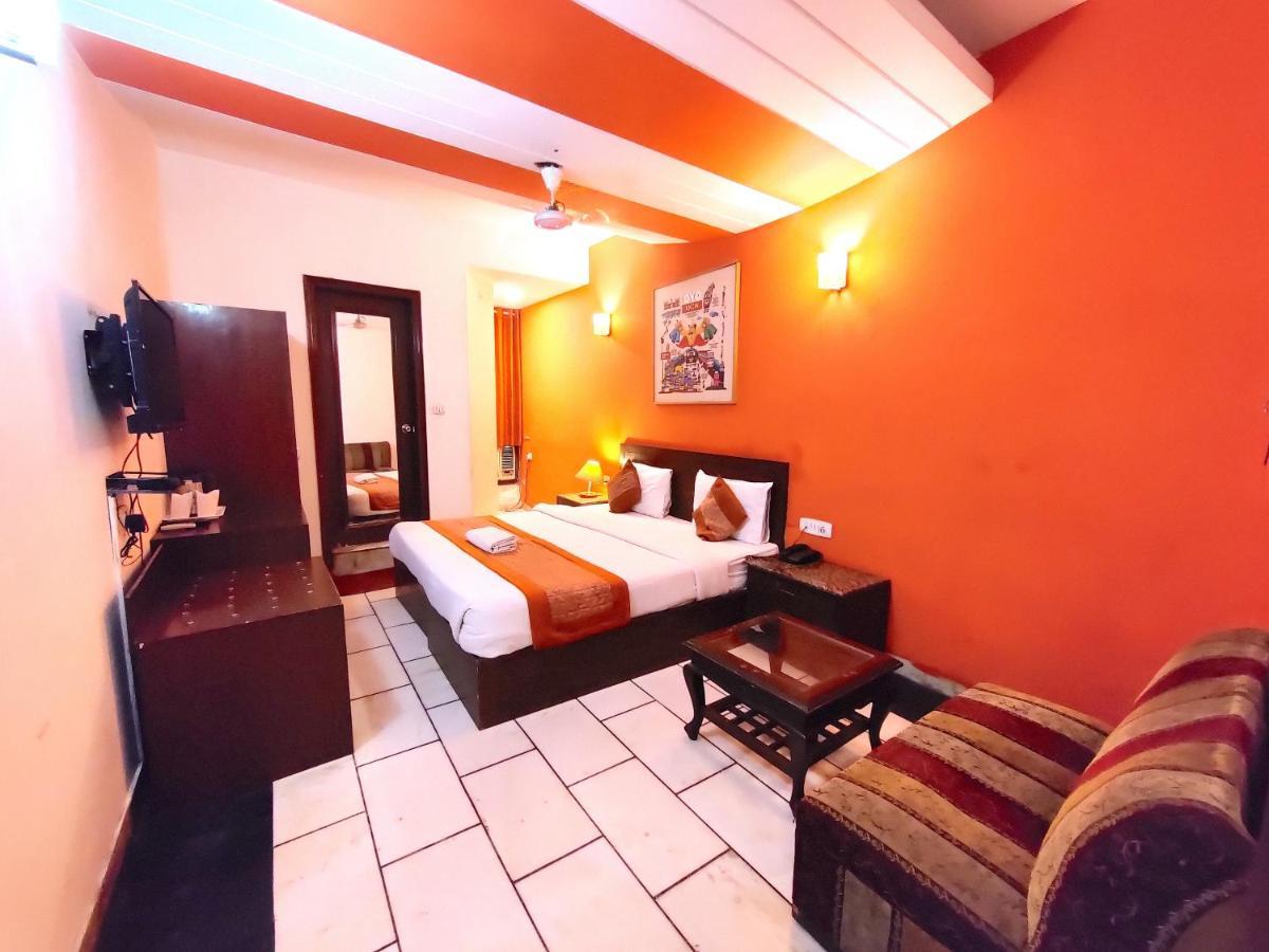 Hotel Unistar New Delhi Exterior foto