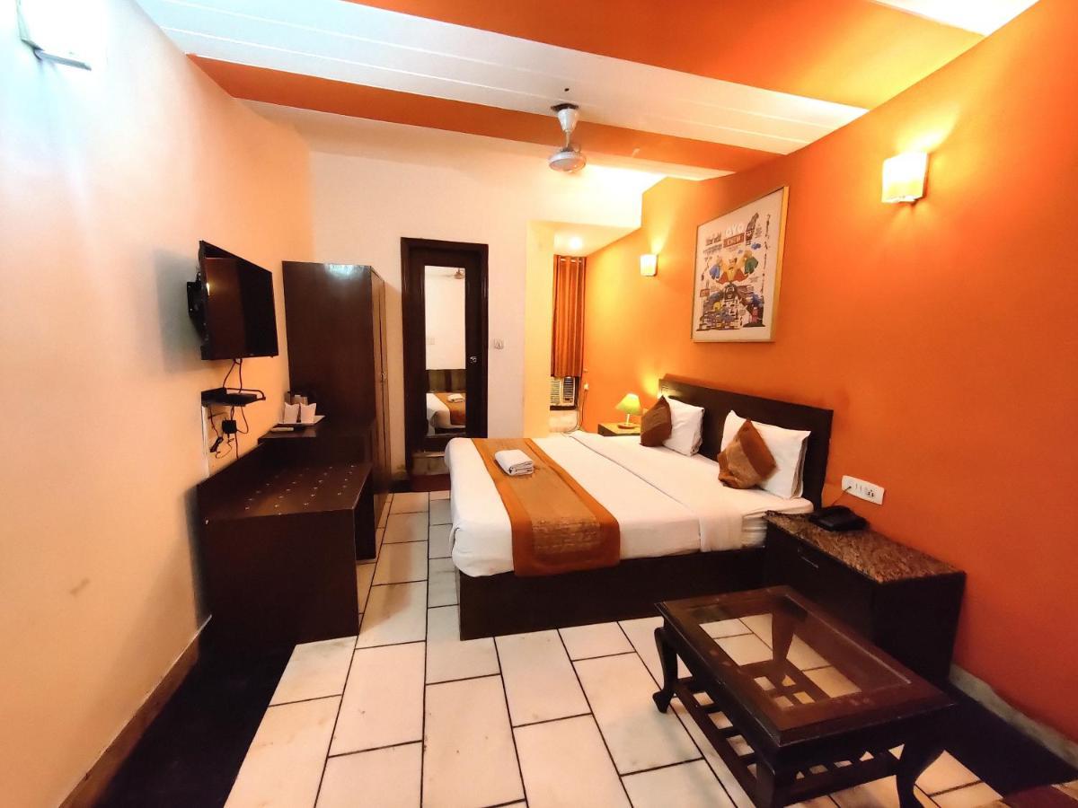 Hotel Unistar New Delhi Exterior foto