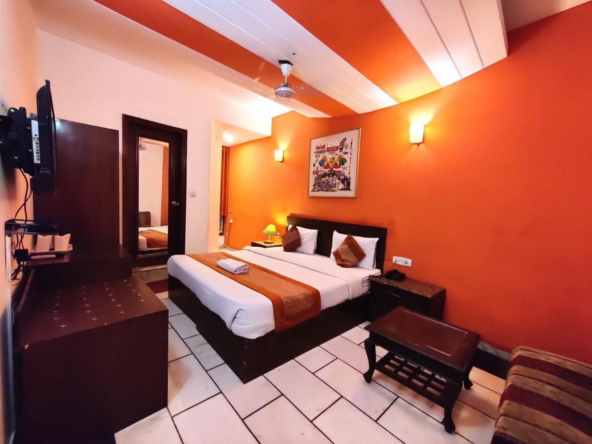 Hotel Unistar New Delhi Exterior foto