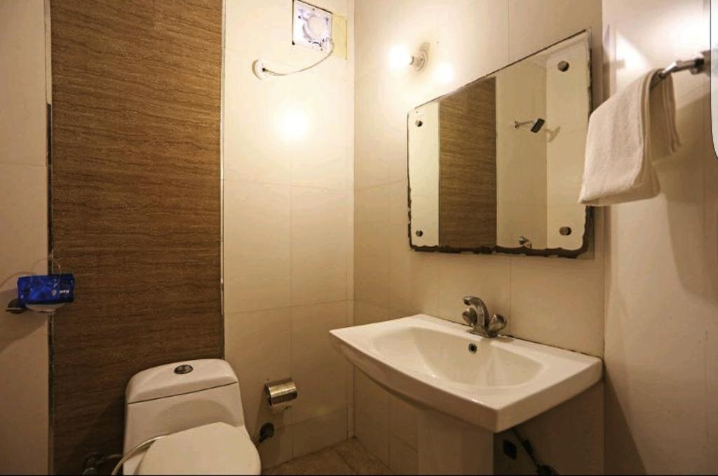 Hotel Unistar New Delhi Exterior foto