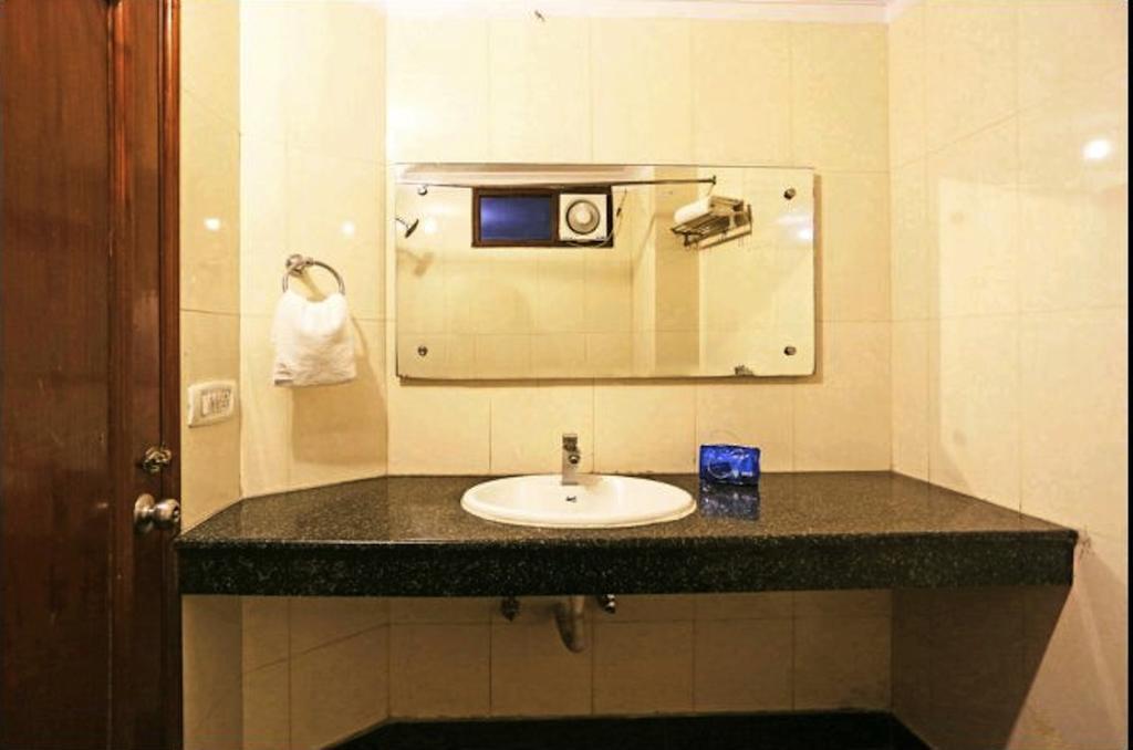 Hotel Unistar New Delhi Exterior foto