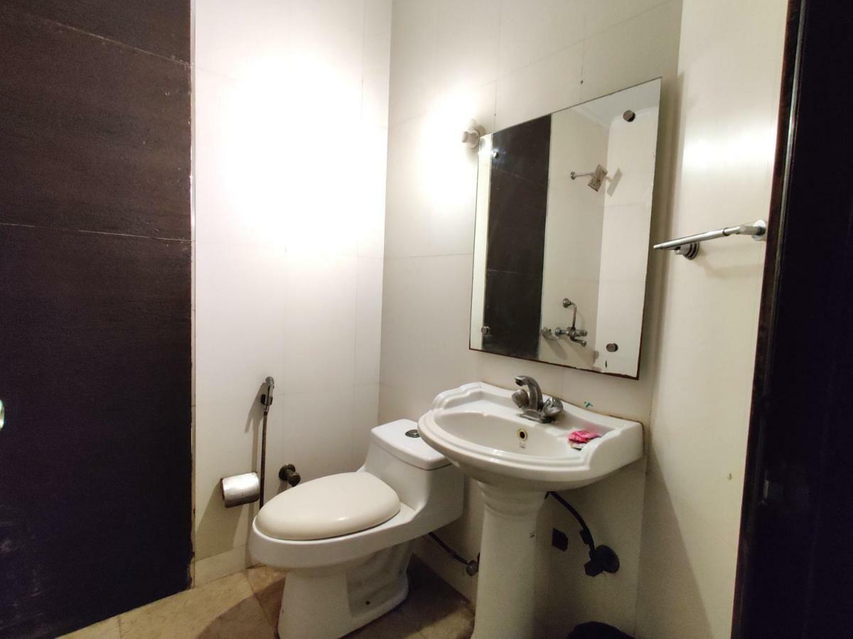 Hotel Unistar New Delhi Exterior foto