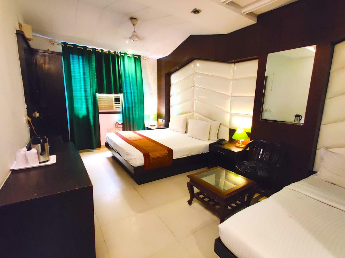 Hotel Unistar New Delhi Exterior foto