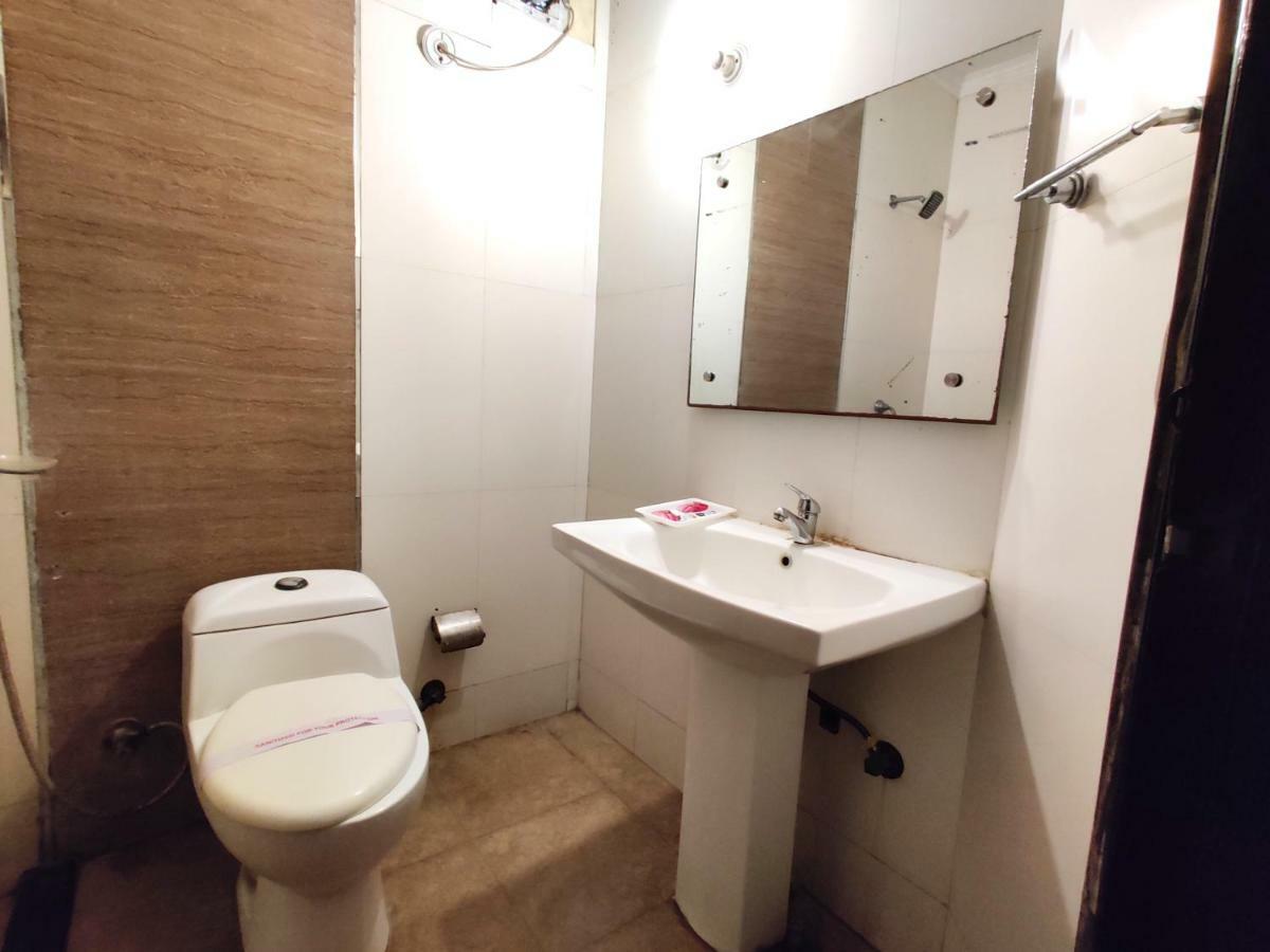 Hotel Unistar New Delhi Exterior foto