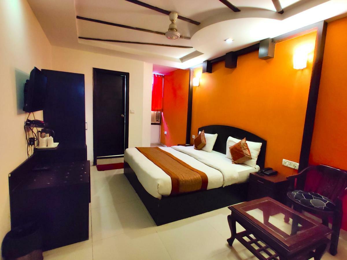 Hotel Unistar New Delhi Exterior foto