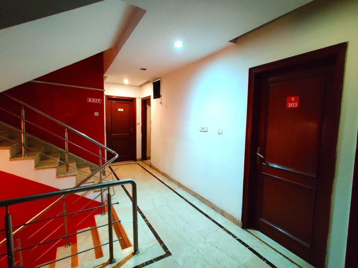 Hotel Unistar New Delhi Exterior foto