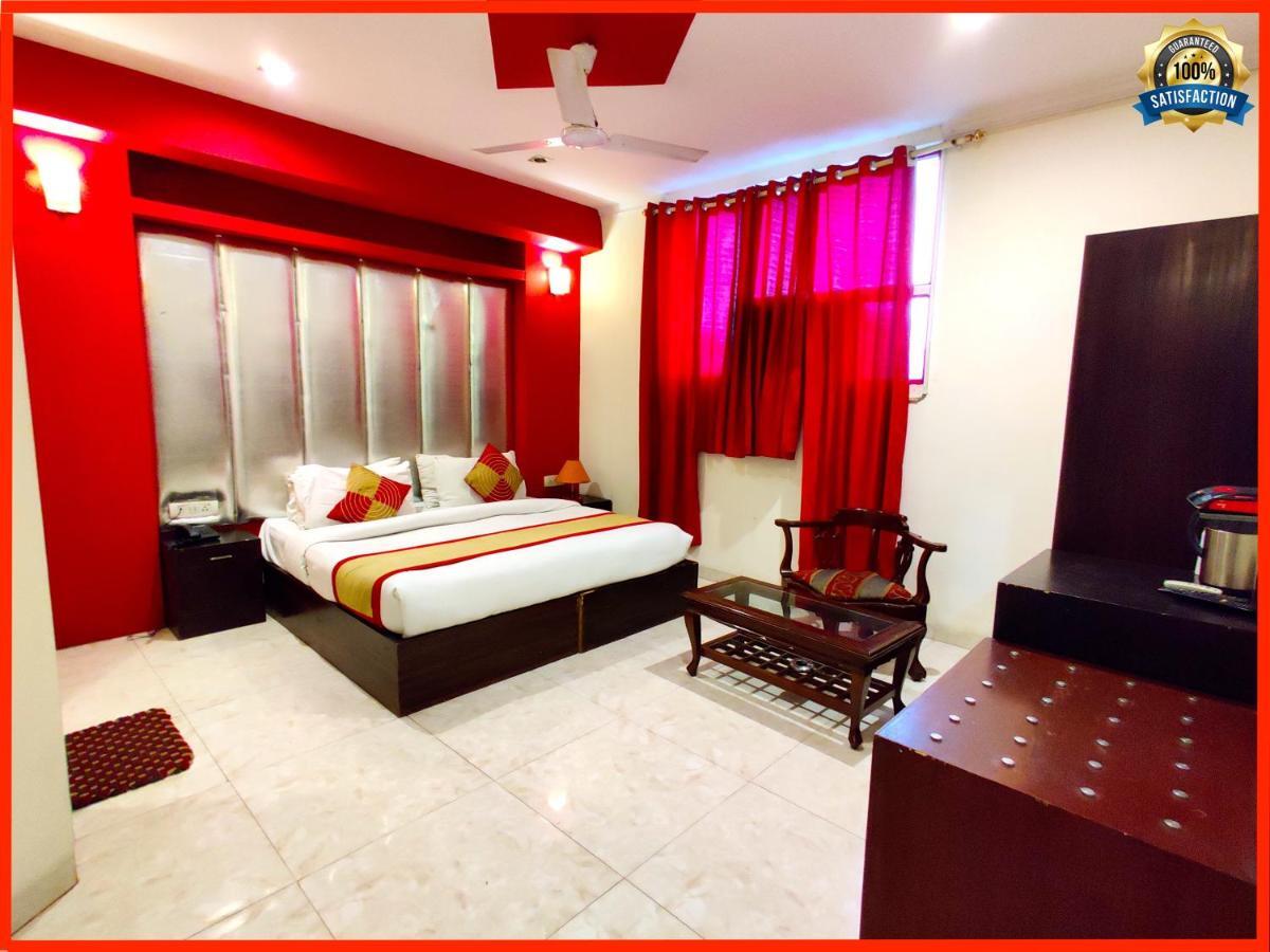 Hotel Unistar New Delhi Exterior foto