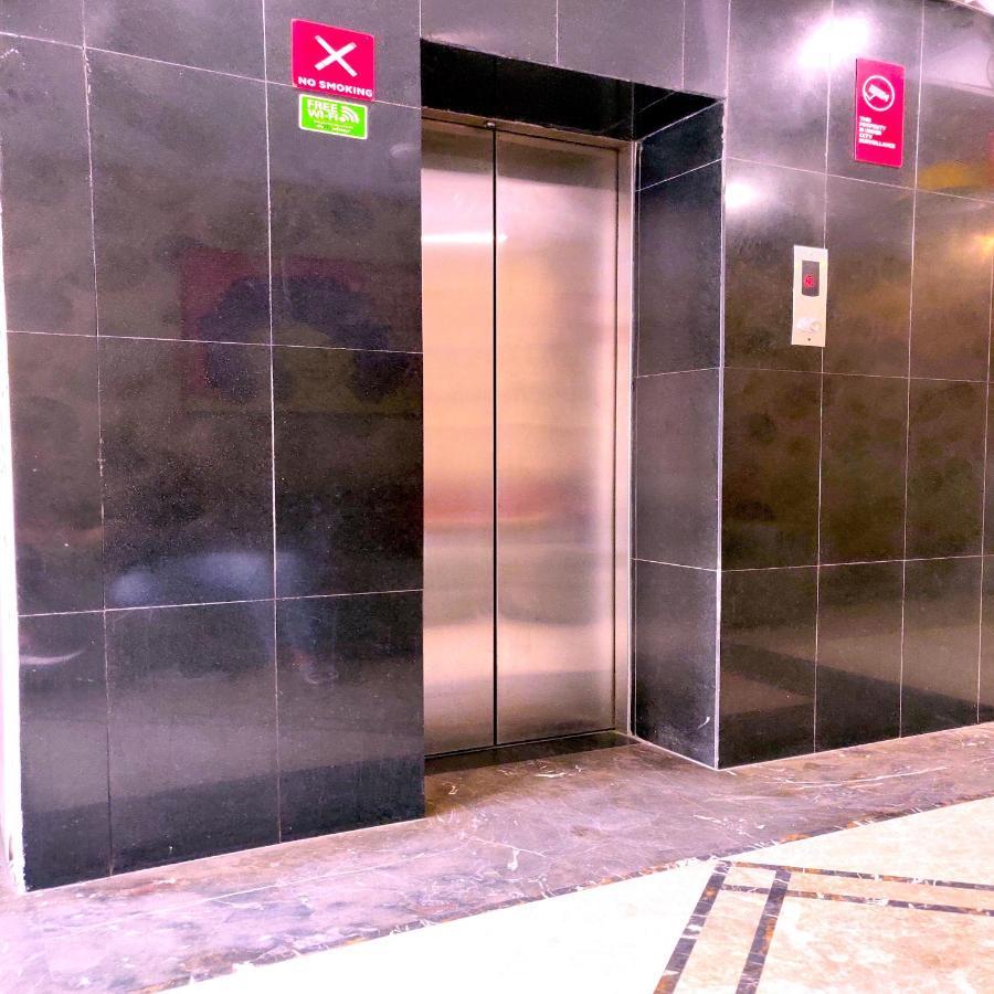 Hotel Unistar New Delhi Exterior foto